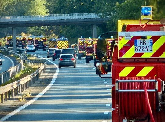 Renforts face aux incendies en Gironde et dans les Landes